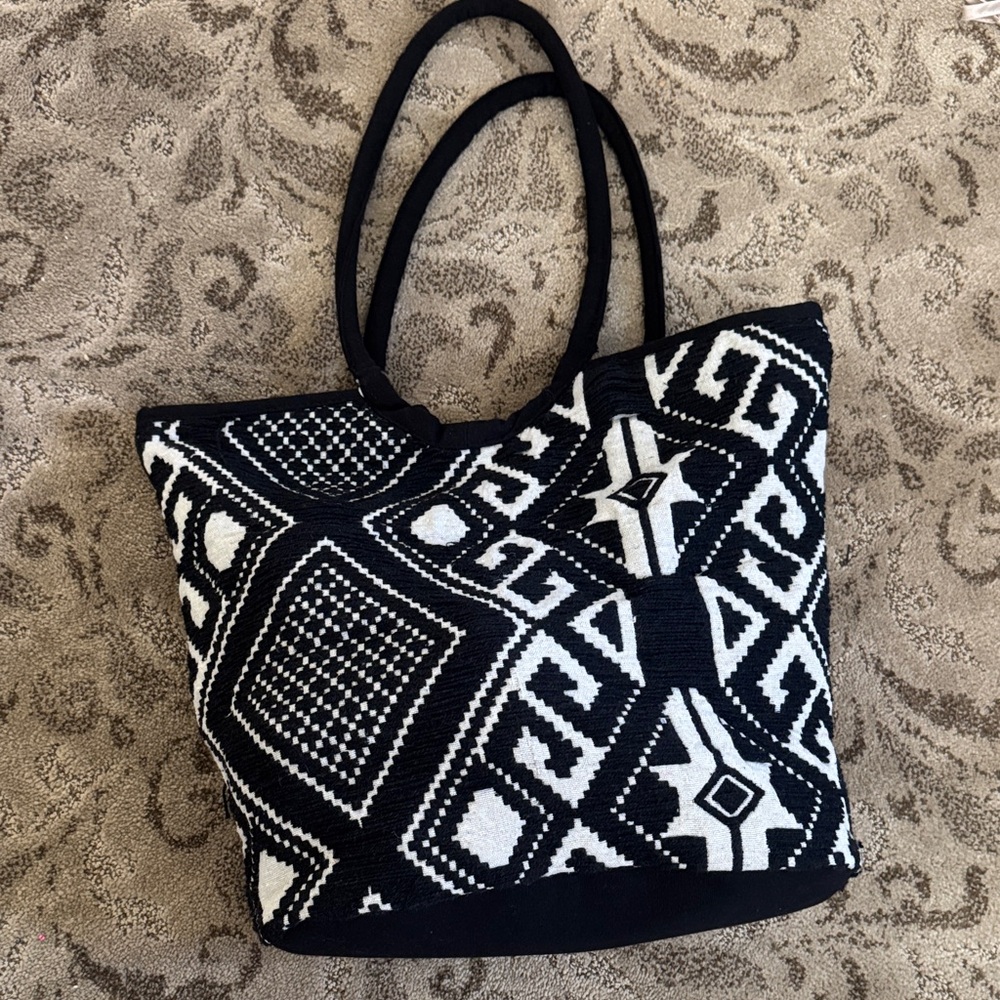 Black and White Geometric Tote Bag
